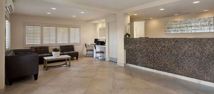 Days Inn San Diego/Circle Near Seaworld Lobby