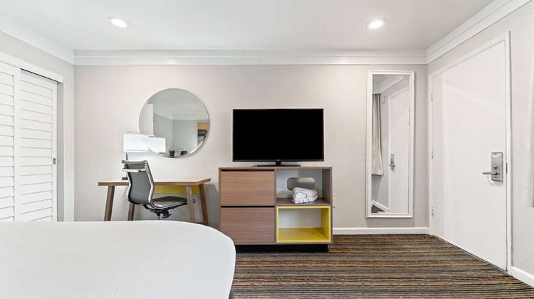 Days Inn San Diego/Circle Near Seaworld Room