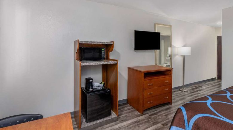 <b>Super 8 by Wyndham Clayton Room</b>. Images powered by <a href="https://iceportal.shijigroup.com/" title="IcePortal" target="_blank">IcePortal</a>.