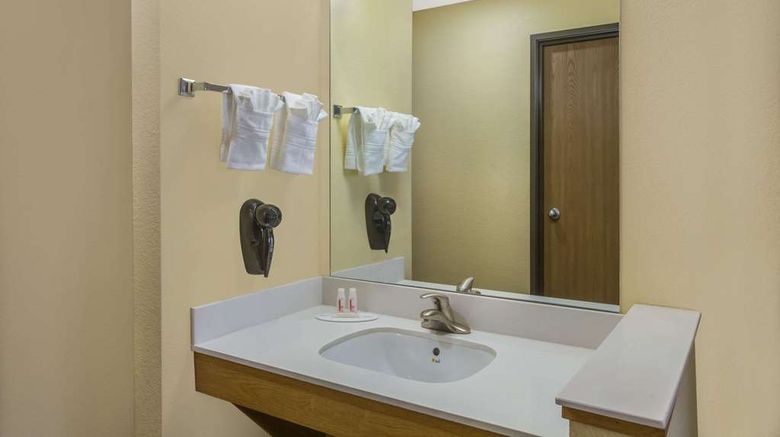 <b>Days Inn Moab Room</b>. Images powered by <a href="https://iceportal.shijigroup.com/" title="IcePortal" target="_blank">IcePortal</a>.