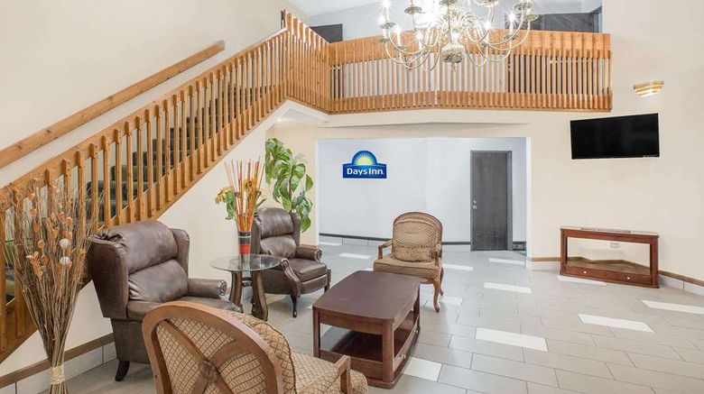 <b>Days Inn York Lobby</b>. Images powered by <a href="https://iceportal.shijigroup.com/" title="IcePortal" target="_blank">IcePortal</a>.