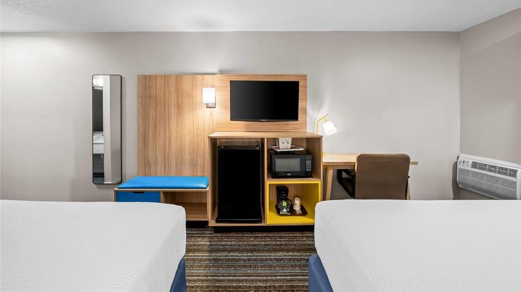 Days Inn York Room