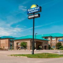 Days Inn & Suites Brandon