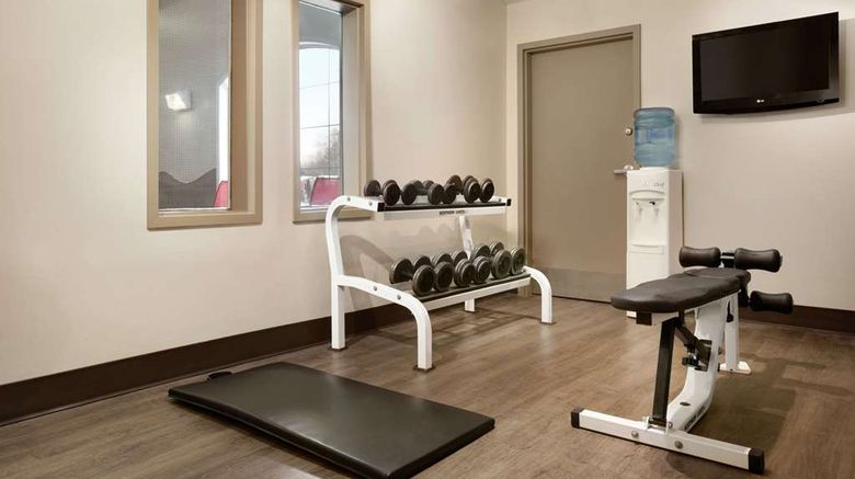 <b>Days Inn & Suites Brandon Health</b>. Images powered by <a href="https://iceportal.shijigroup.com/" title="IcePortal" target="_blank">IcePortal</a>.