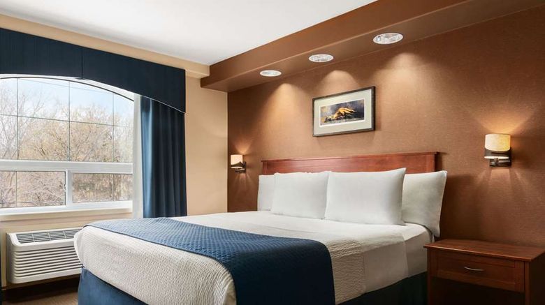 <b>Days Inn & Suites Brandon Suite</b>. Images powered by <a href="https://iceportal.shijigroup.com/" title="IcePortal" target="_blank">IcePortal</a>.