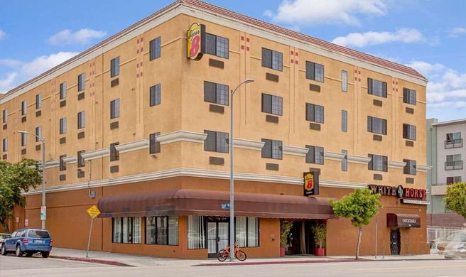 Super 8 Hollywood/LA Area Exterior