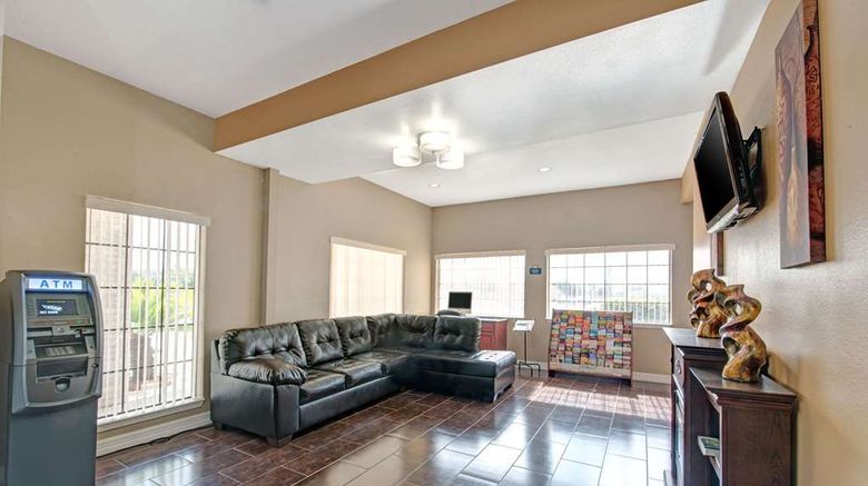 <b>Days Inn San Antonio Northwest Lobby</b>. Images powered by <a href="https://iceportal.shijigroup.com/" title="IcePortal" target="_blank">IcePortal</a>.