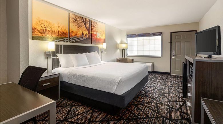 <b>Days Inn San Antonio Northwest Room</b>. Images powered by <a href="https://iceportal.shijigroup.com/" title="IcePortal" target="_blank">IcePortal</a>.