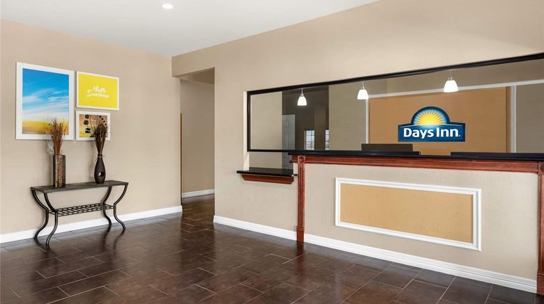 <b>Days Inn San Antonio Northwest Lobby</b>. Images powered by <a href="https://iceportal.shijigroup.com/" title="IcePortal" target="_blank">IcePortal</a>.