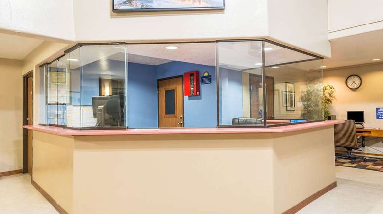 <b>Days Inn Pueblo Lobby</b>. Images powered by <a href="https://iceportal.shijigroup.com/" title="IcePortal" target="_blank">IcePortal</a>.