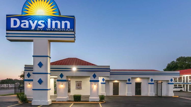 Days Inn South Fort Worth Exterior