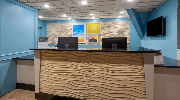 Days Inn Ann Arbor Lobby