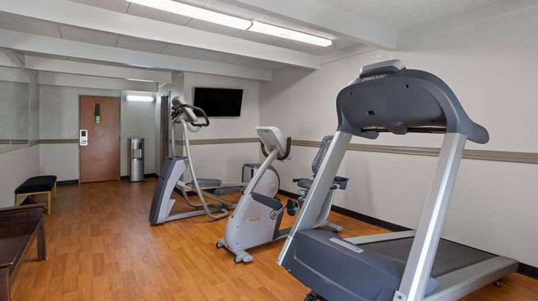 <b>Days Inn Ann Arbor Health</b>. Images powered by <a href="https://iceportal.shijigroup.com/" title="IcePortal" target="_blank">IcePortal</a>.