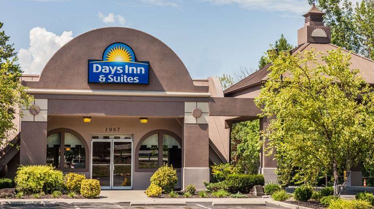 Days Inn & Suites Lexington Exterior