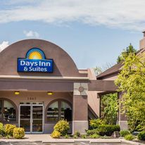 Days Inn & Suites Lexington