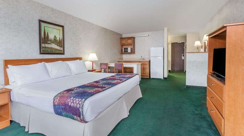 <b>Days Inn & Suites Lexington Room</b>. Images powered by <a href="https://iceportal.shijigroup.com/" title="IcePortal" target="_blank">IcePortal</a>.