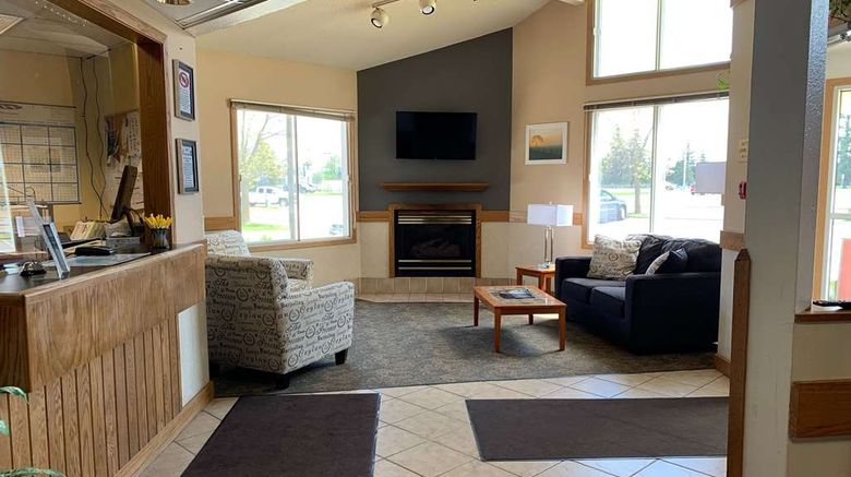 <b>Days Inn Hinckley Lobby</b>. Images powered by <a href="https://iceportal.shijigroup.com/" title="IcePortal" target="_blank">IcePortal</a>.