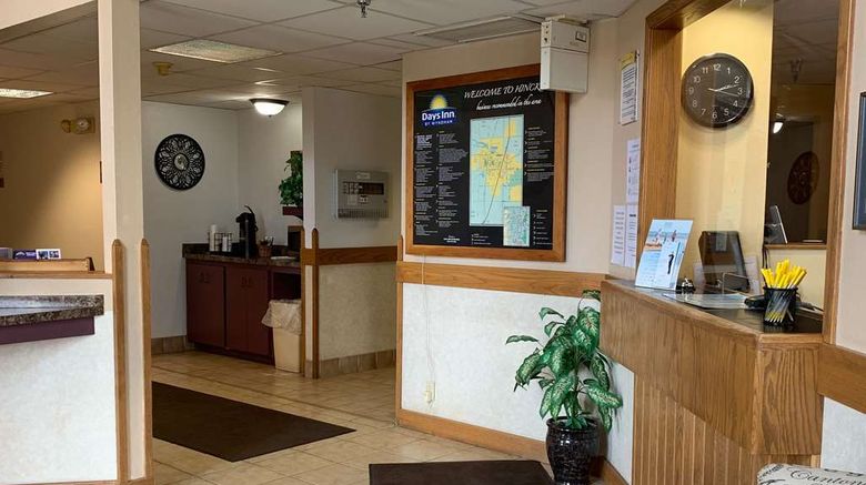 <b>Days Inn Hinckley Lobby</b>. Images powered by <a href="https://iceportal.shijigroup.com/" title="IcePortal" target="_blank">IcePortal</a>.