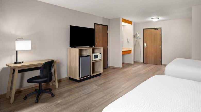 <b>Days Inn Spearfish Room</b>. Images powered by <a href="https://iceportal.shijigroup.com/" title="IcePortal" target="_blank">IcePortal</a>.