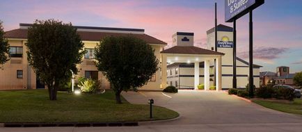 Days Inn Oklahoma City Exterior
