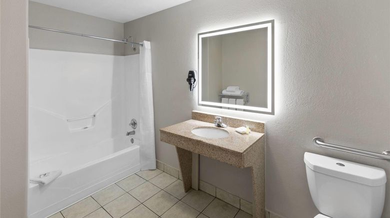 <b>Days Inn Temple Room</b>. Images powered by <a href="https://iceportal.shijigroup.com/" title="IcePortal" target="_blank">IcePortal</a>.