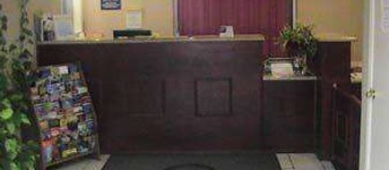Days Inn Okmulgee Lobby
