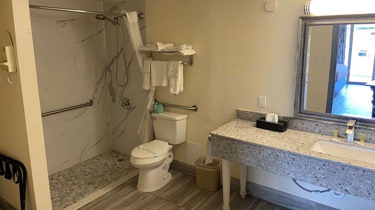 Days Inn Okmulgee Room