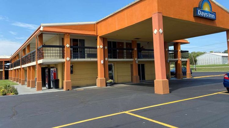 Days Inn Okmulgee Exterior