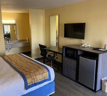 Days Inn Okmulgee Room