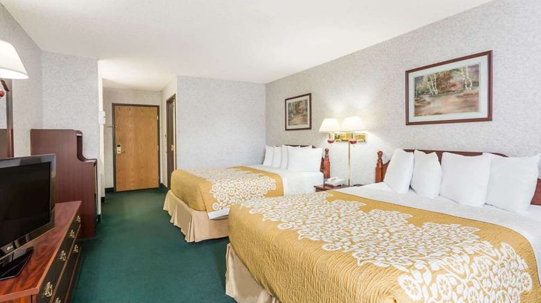 <b>Days Inn Battlefield Rd/Hwy 65 Room</b>. Images powered by <a href="https://iceportal.shijigroup.com/" title="IcePortal" target="_blank">IcePortal</a>.