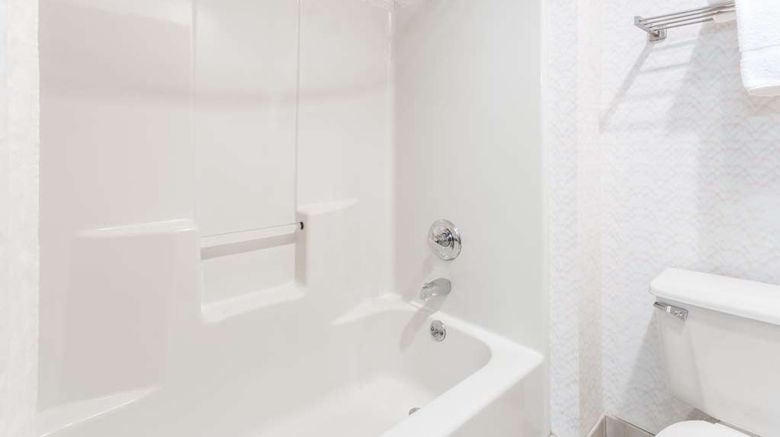 <b>Days Inn Battlefield Rd/Hwy 65 Room</b>. Images powered by <a href="https://iceportal.shijigroup.com/" title="IcePortal" target="_blank">IcePortal</a>.
