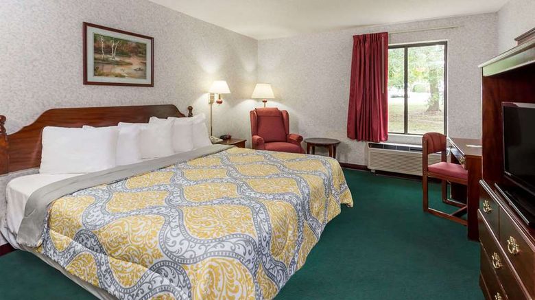<b>Days Inn Battlefield Rd/Hwy 65 Room</b>. Images powered by <a href="https://iceportal.shijigroup.com/" title="IcePortal" target="_blank">IcePortal</a>.