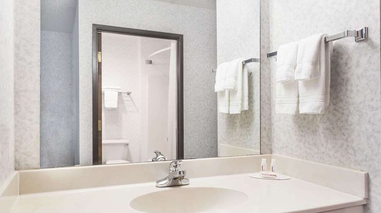 <b>Days Inn Battlefield Rd/Hwy 65 Room</b>. Images powered by <a href="https://iceportal.shijigroup.com/" title="IcePortal" target="_blank">IcePortal</a>.