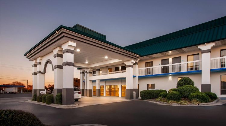 Days Inn Saint Pauls Exterior