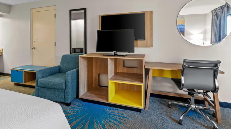 Days Inn Saint Pauls Room