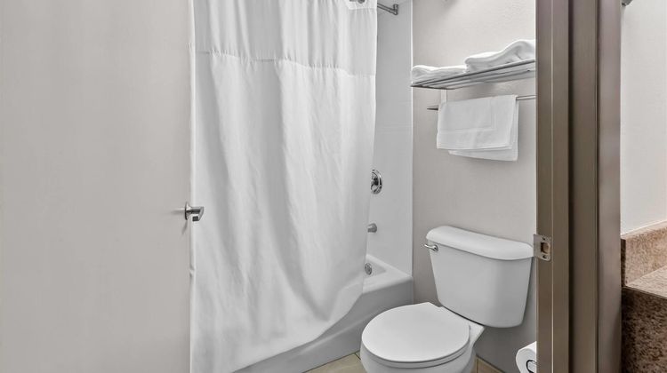 Days Inn Saint Pauls Room