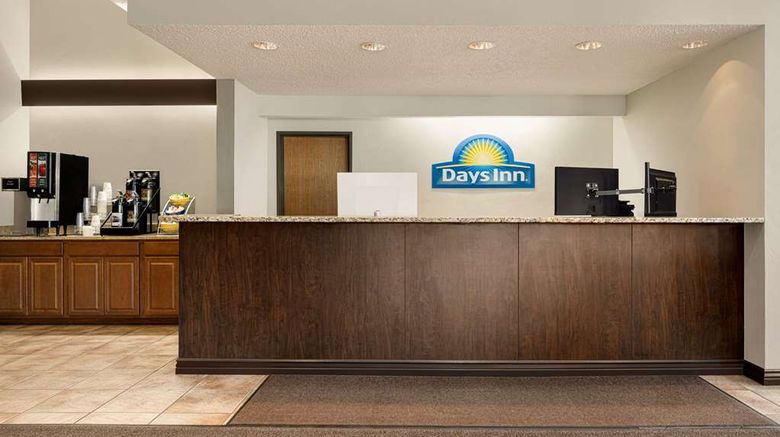 <b>Days Inn Carbondale Lobby</b>. Images powered by <a href="https://iceportal.shijigroup.com/" title="IcePortal" target="_blank">IcePortal</a>.