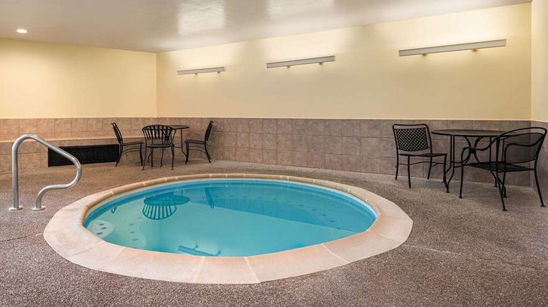 <b>Days Inn Carbondale Pool</b>. Images powered by <a href="https://iceportal.shijigroup.com/" title="IcePortal" target="_blank">IcePortal</a>.