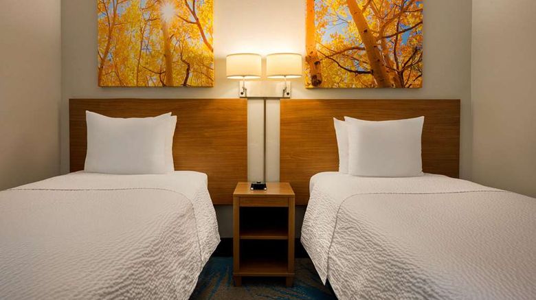 <b>Days Inn Carbondale Suite</b>. Images powered by <a href="https://iceportal.shijigroup.com/" title="IcePortal" target="_blank">IcePortal</a>.