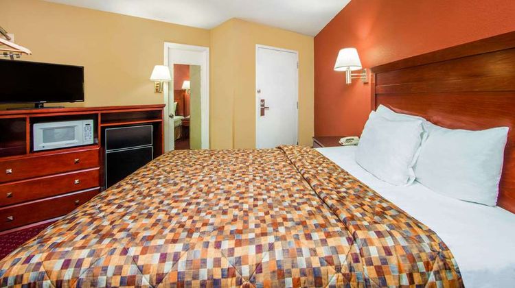 Days Inn Waynesville/Ft. Leonard Wood Room