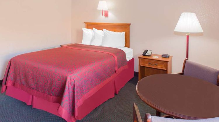 Days Inn Tallahassee University Center Room