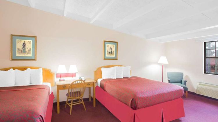 Days Inn Tallahassee University Center Room