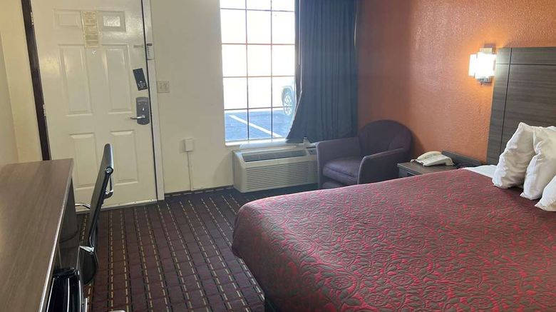 <b>Days Inn El Reno Room</b>. Images powered by <a href="https://iceportal.shijigroup.com/" title="IcePortal" target="_blank">IcePortal</a>.