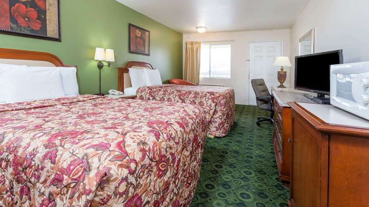 Days Inn Westley Room