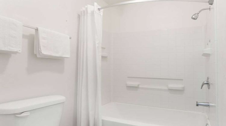 Days Inn Westley Room