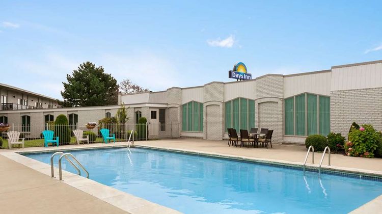 Days Inn London Pool