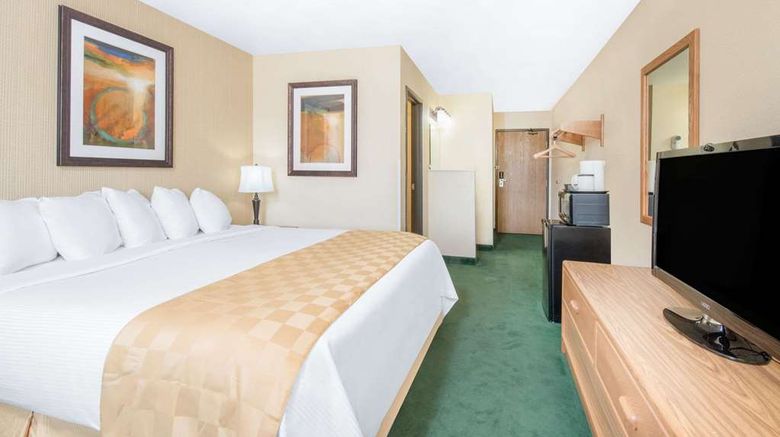 <b>Days Inn & Suites Fargo 19th Ave Room</b>. Images powered by <a href="https://iceportal.shijigroup.com/" title="IcePortal" target="_blank">IcePortal</a>.