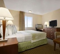 Days Inn & Suites by Wyndham Gunnison Room