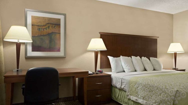 Days Inn & Suites by Wyndham Gunnison Suite