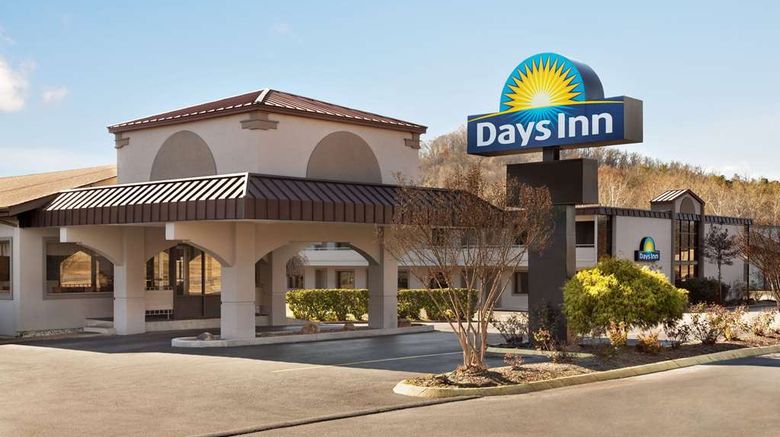 <b>Days Inn Oak Ridge Knoxville Exterior</b>. Images powered by <a href="https://iceportal.shijigroup.com/" title="IcePortal" target="_blank">IcePortal</a>.